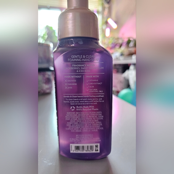 sugar plum and rose foaming hand soap - Picture 2 of 2